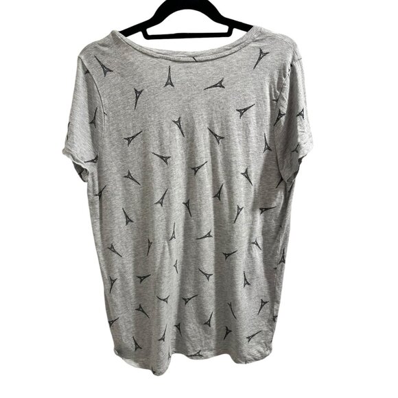 🌸3/$15🌸Gray V-Neck tee with Black Eiffel Tower Wrap sz XL - Picture 6 of 6